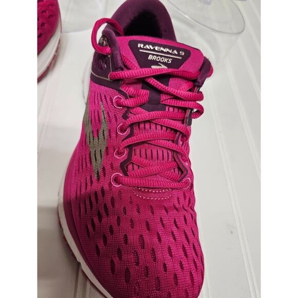 Brooks Ravenna 9 Womens Size 7.5 Pink Running Shoes - Picture 4 of 6